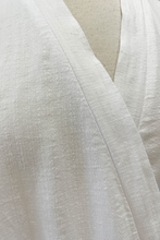Load image into Gallery viewer, SAANVI Kimono