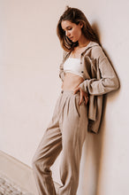 Load image into Gallery viewer, LIÓN Pleated Pants